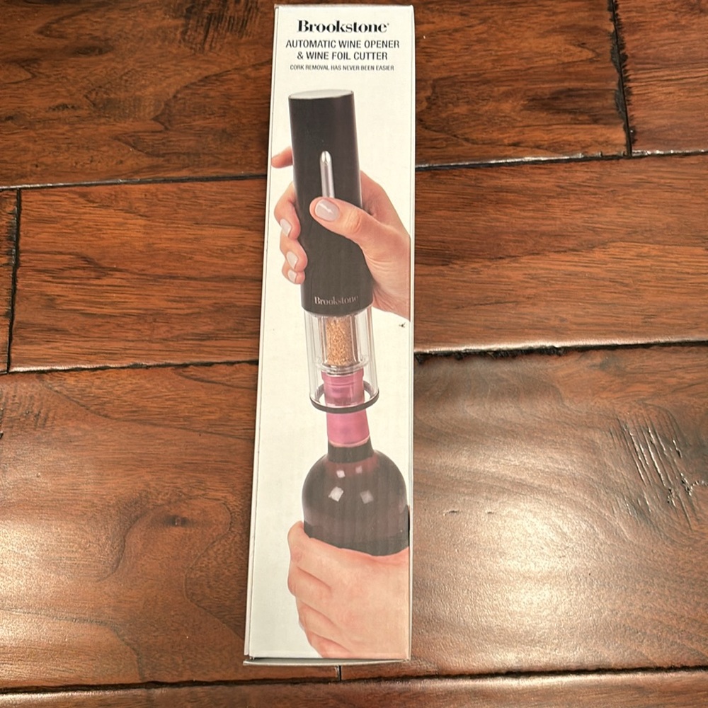 Brookstone Automatic Wine Opener and wine foil cutter - Picture 4 of 6